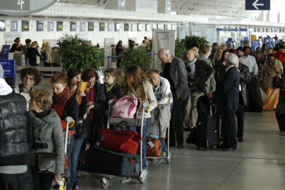 airport queues 