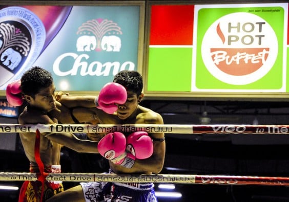 Combate de Boxe no Lumpinee boxing stadium Bangkok