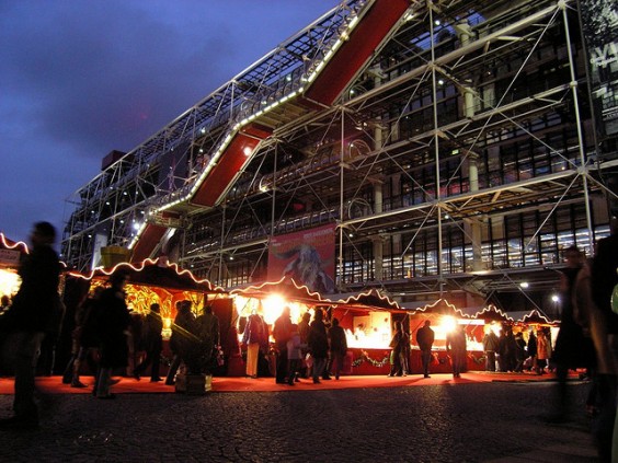 Centre Pompidou la nuit