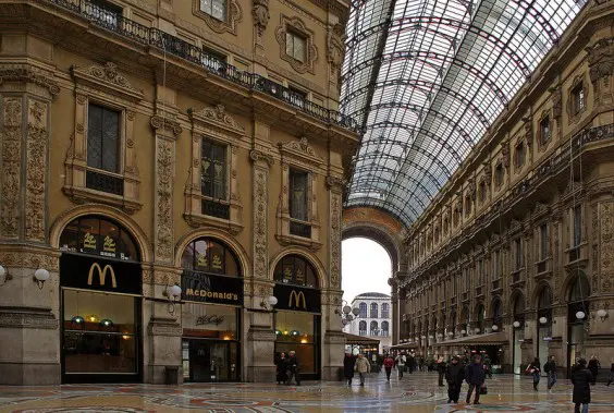 Macdonal'ds - Gallerie Vittoria Emanuele, Milan, Italie