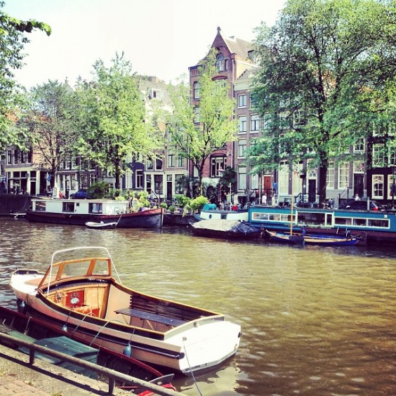 bateaux canal amsterdam
