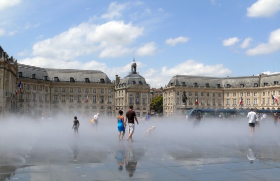 bordeaux-miroir d'eau