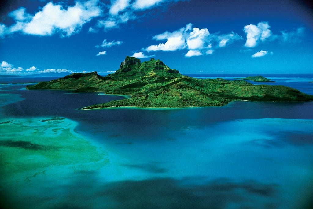 île Tahiti eaux turquoises