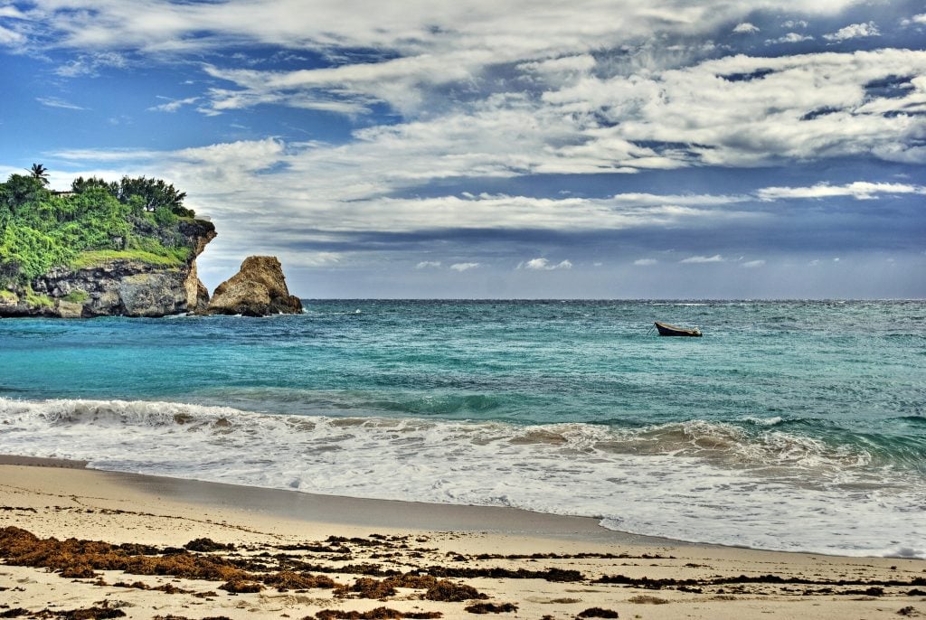 plage île Barbade eaux turquoises