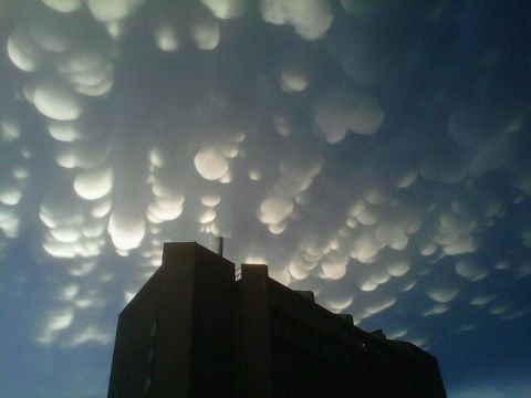 mammatus clouds