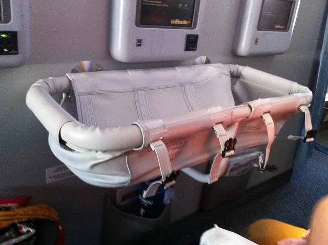 Decouvrez Nos Conseils Pour Prendre L Avion Avec Un Bebe Edreams