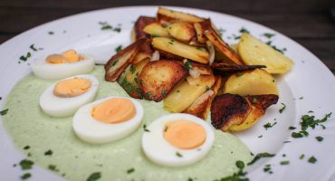 Déjeuner de Pâques à la table du monde