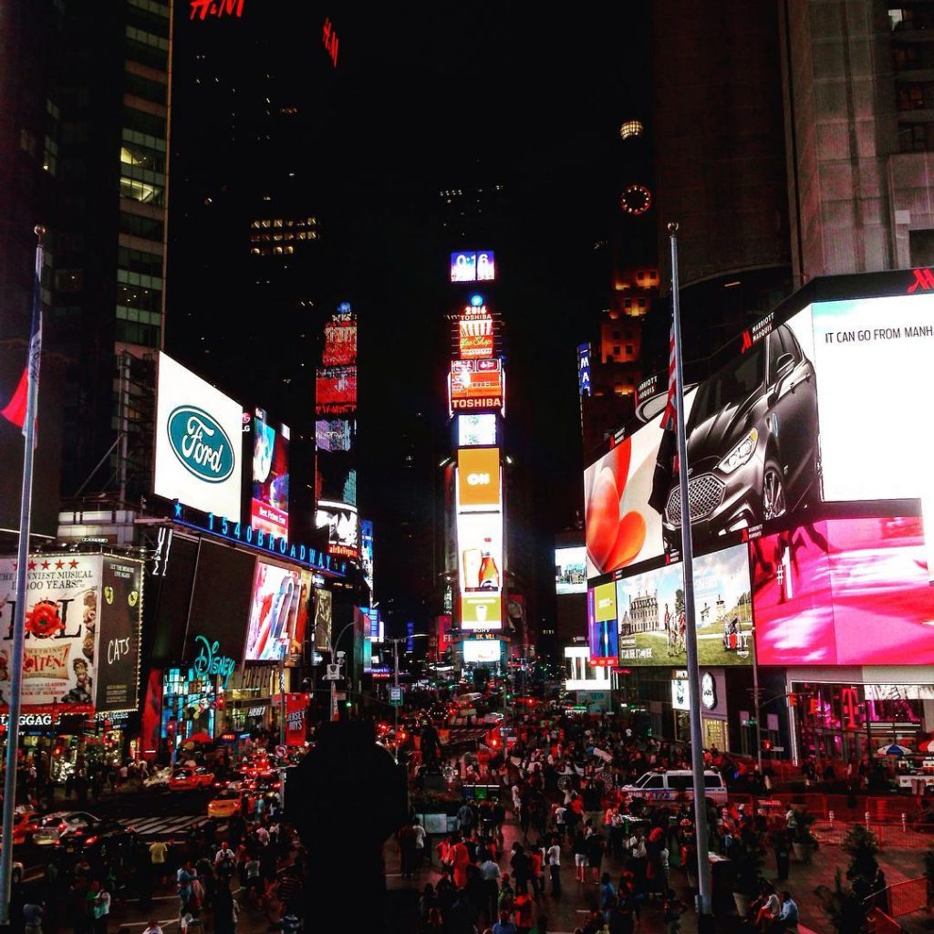 times square de nuit new york - blog eDreams