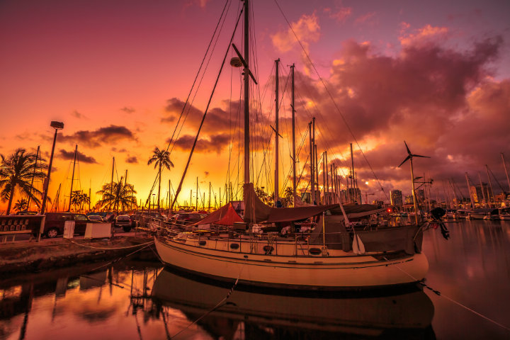 port bateau coucher de soleil honolulu - blog edreams