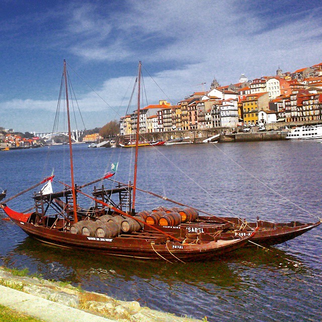 barque sur le fleuve de Porto - blog eDreams