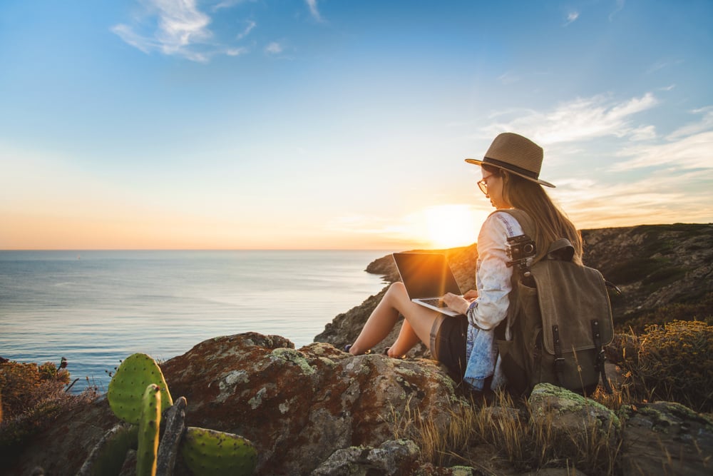 jeune femme blogueur voyage