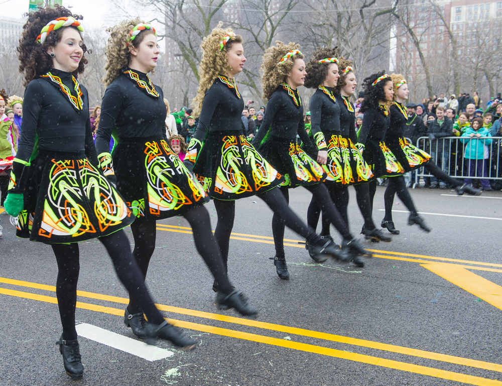 Des danseurs irlandais participent à la fête annuelle de la Saint-Patrick