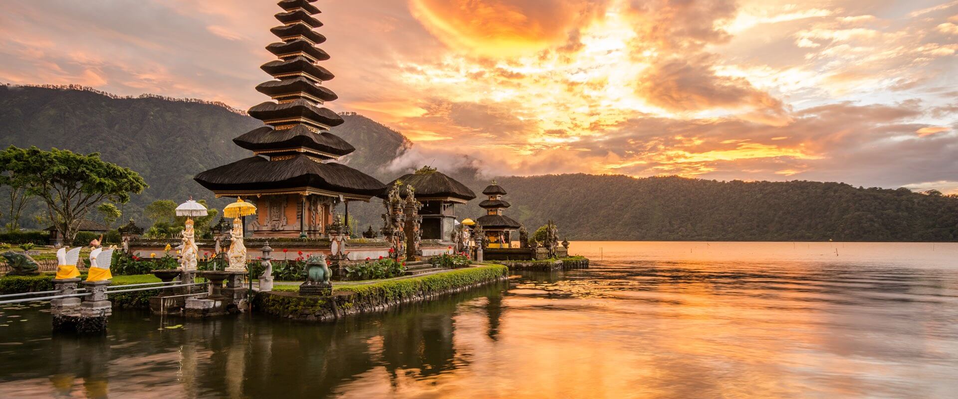 Plage ensoleillée en hiver.