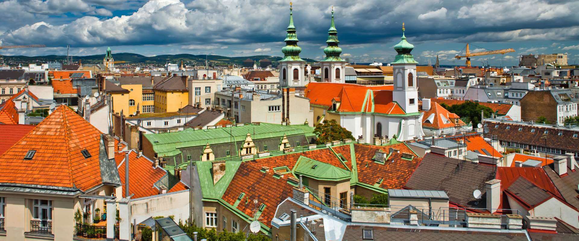 Marché de Noël devant le Rathausplatz à Vienne.