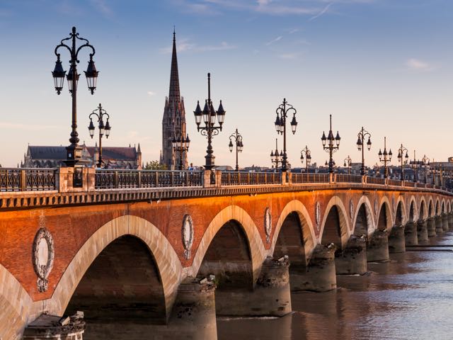 Réserver un vol pour Bordeaux avec eDreams.fr