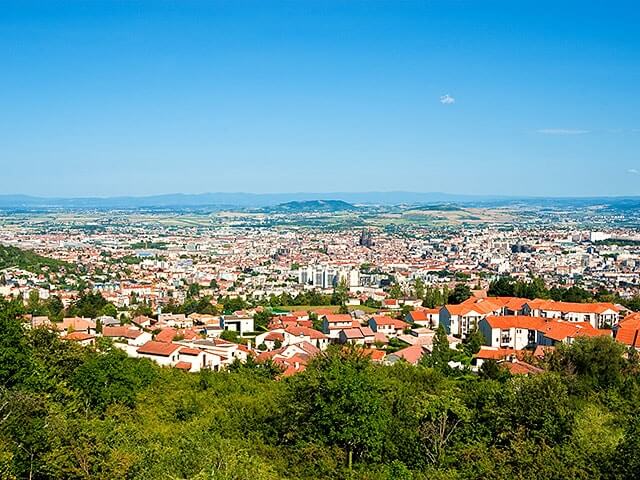 Réserver un vol pour Clermont-Ferrand avec eDreams.fr